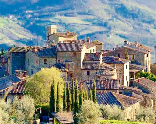 Exploring the Enchanting Beauty of Chianti and Radda in Chianti